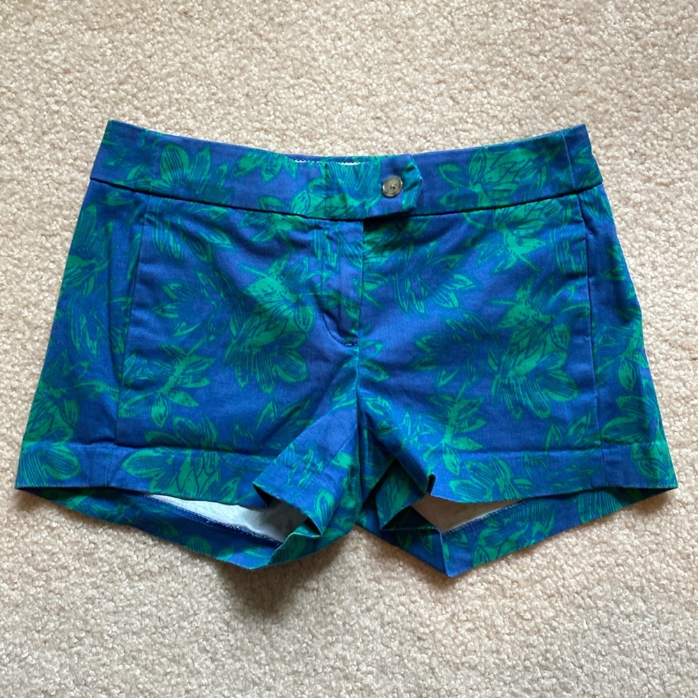 Like new! Jcrew leaf print stretch shorts